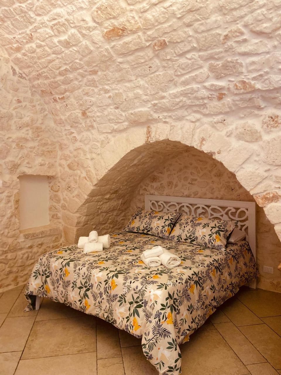 SPA homes by Pcb House in Ostuni