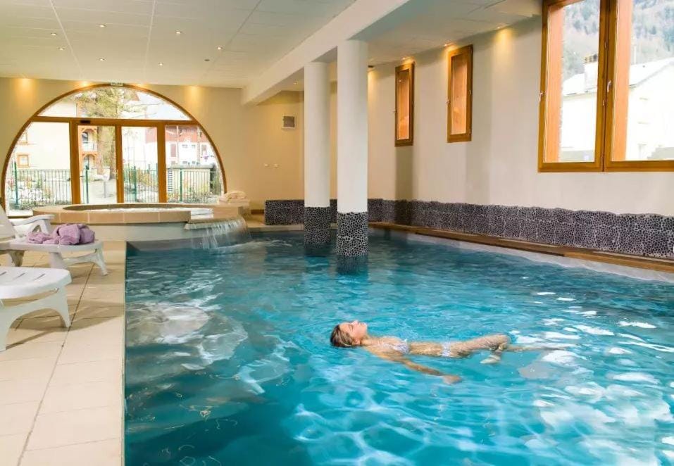 Swimming pool, Swimming pool