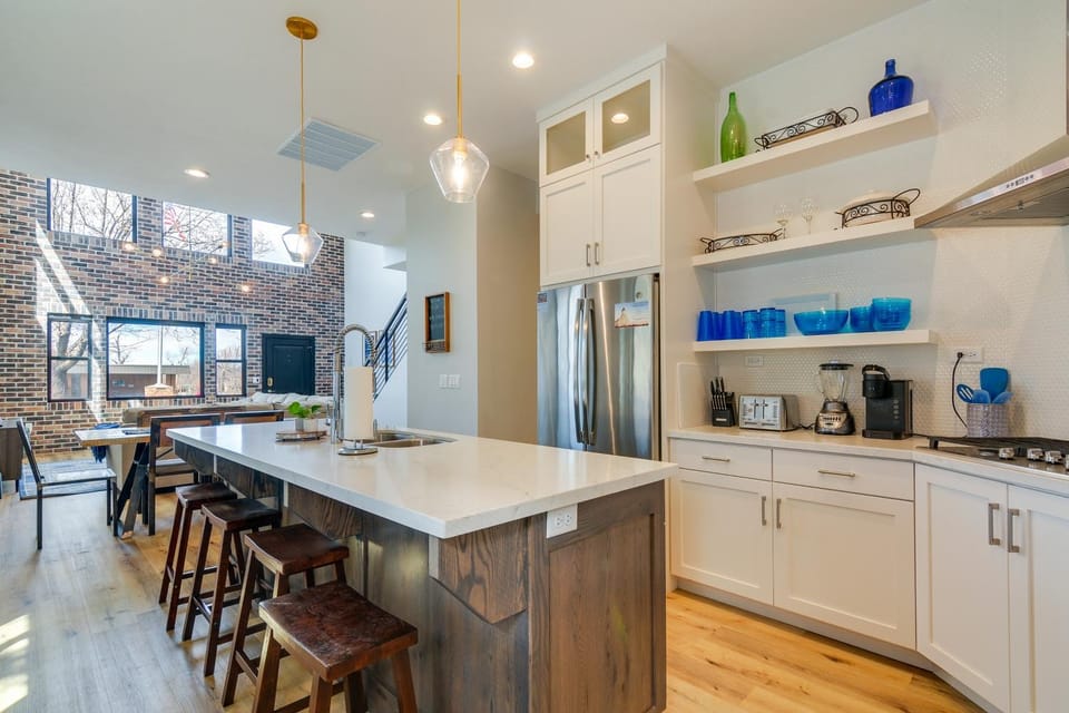 Gateway to Zion! Modern Home in Historic Parowan House in Parowan