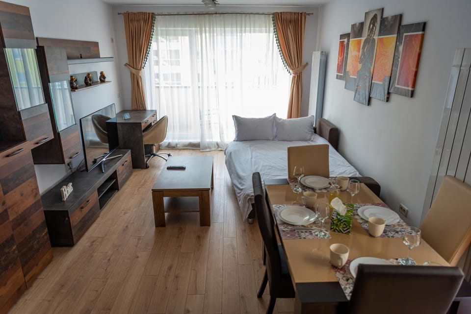 Communal lounge/ TV room, TV and multimedia, Kitchen or kitchenette, Living room, Food and drinks, Seating area, Dining area, Evening entertainment, Food, minibar, oven, pet friendly