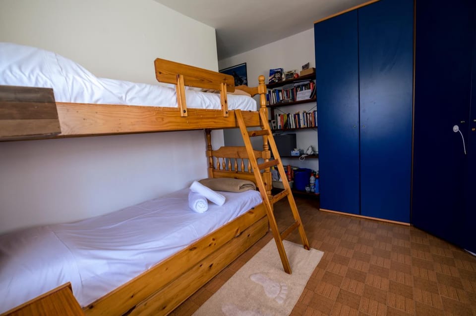 Bed, Library, Photo of the whole room, Bedroom, bunk bed, wardrobe