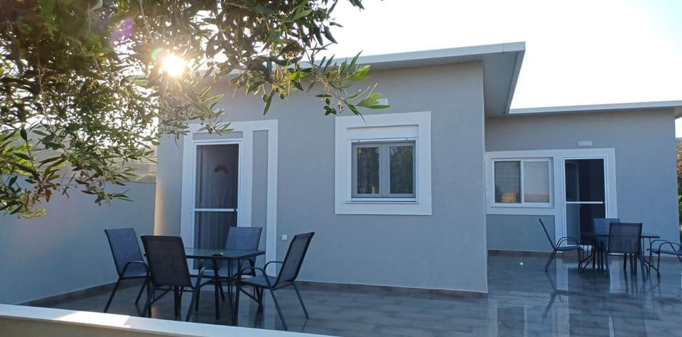 Property building, Balcony/Terrace