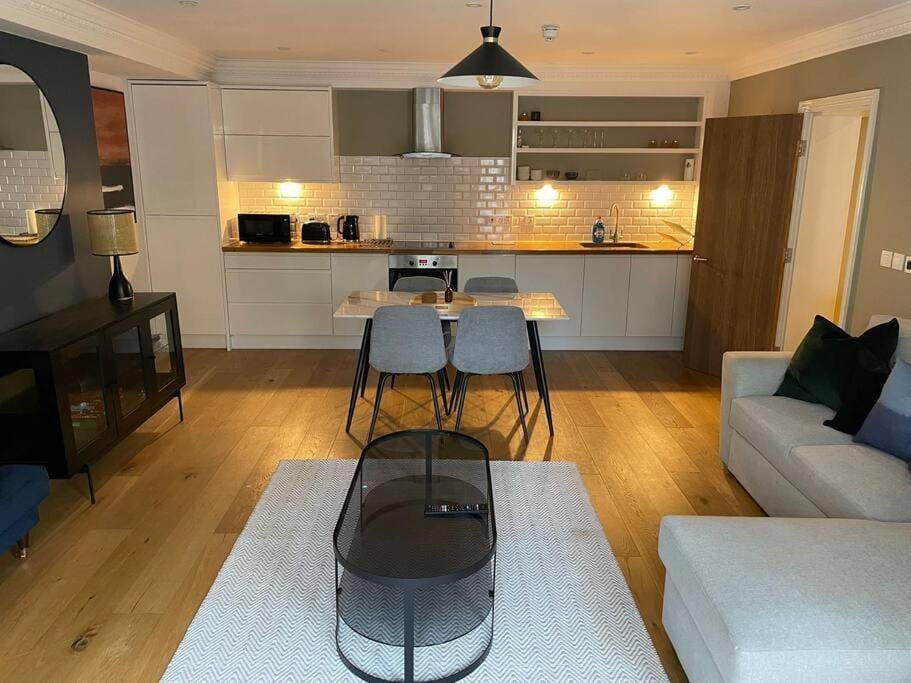Stunning apartment by The Leas, West End Apartment in Folkestone