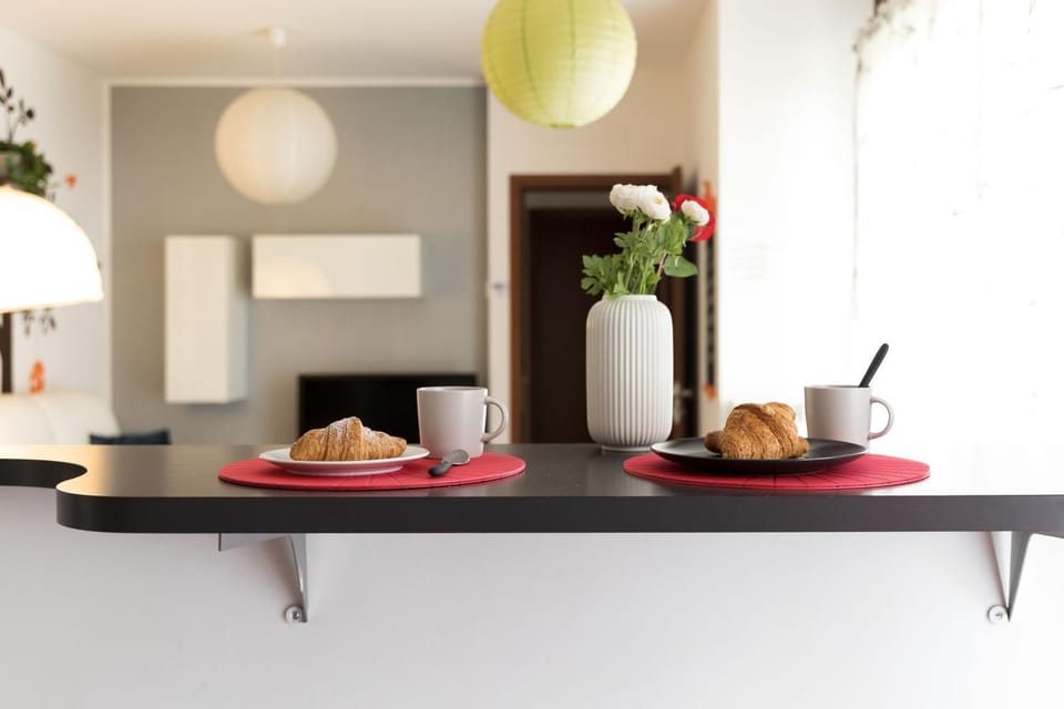 Food and drinks, Dining area, Food, Drinks