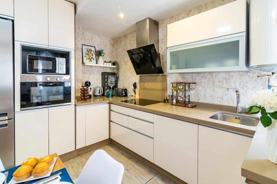 Apartamento a 500m de la Judería con Parking Apartment in Cordoba