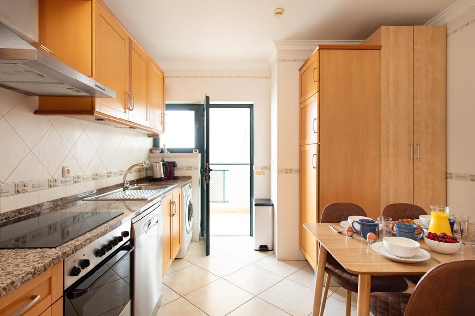 Albufeira-Sea View/pool Casa Sara Linnea 1bedroom Apartment in Albufeira