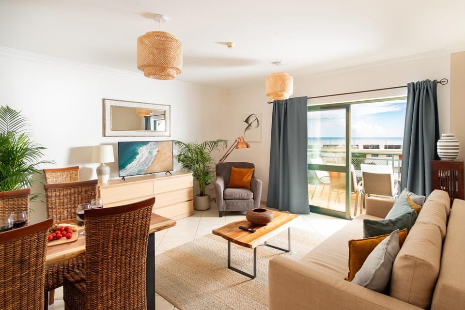 Albufeira-Sea View/pool Casa Sara Linnea 1bedroom Apartment in Albufeira