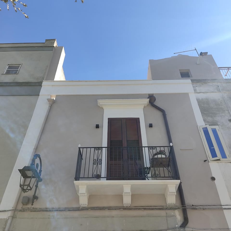 Property building, Balcony/Terrace