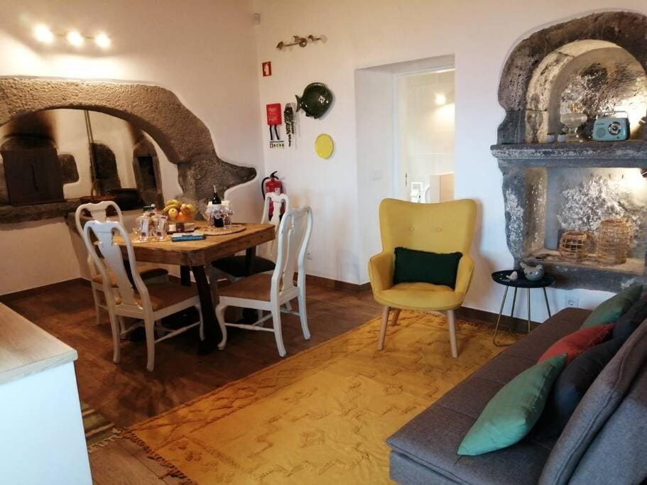 Living room, Seating area, Dining area