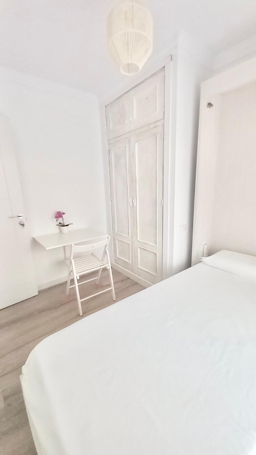 Habitación privada con terraza Alhattic Rooms Vacation rental in Alhaurín de la Torre