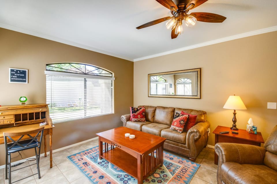 Elite Golf Hub in Scottsdale: Resort Perks & Patio House in Scottsdale