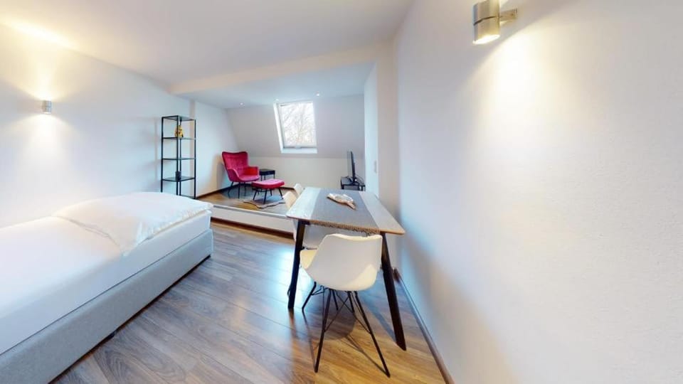 Spacious 4 Bedroom Apartment near City Center Apartment in Munich