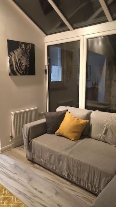 iStay Here Ltd - 1 Bed House with Wifi and Parking - An African Adventure House in Stevenage