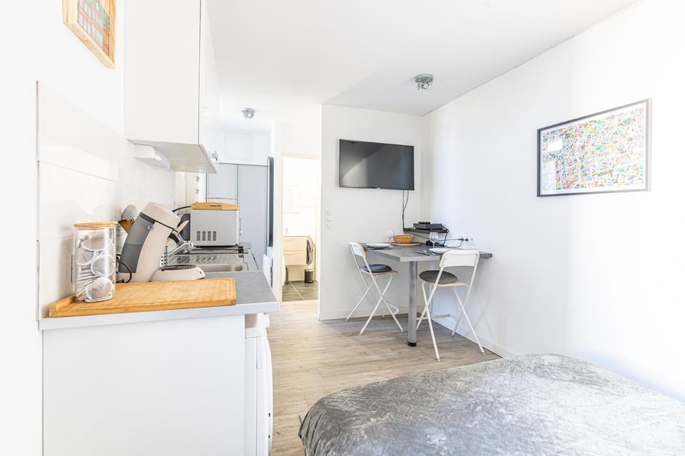 TV and multimedia, Kitchen or kitchenette, Dining area, oven