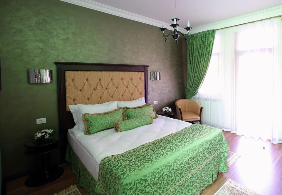 Day, Photo of the whole room, Photo of the whole room