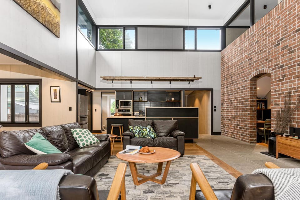 Kitchen or kitchenette, Living room, Seating area