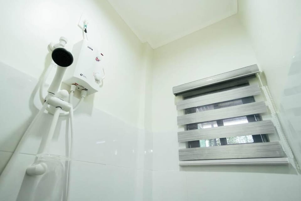 Cozy BNB - Unit L Apartment in Batangas