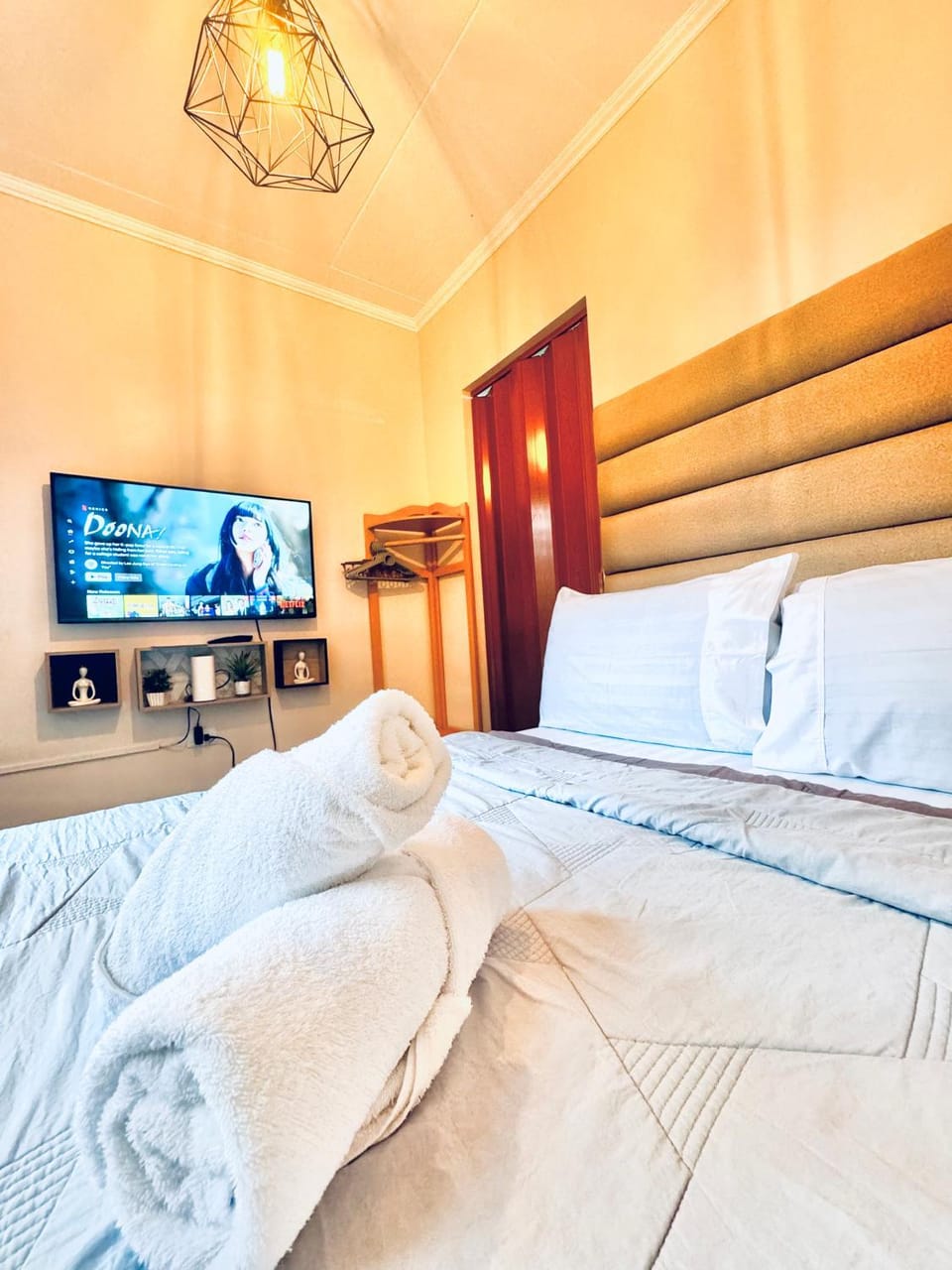 Cozy BNB - Unit E Apartment in Batangas