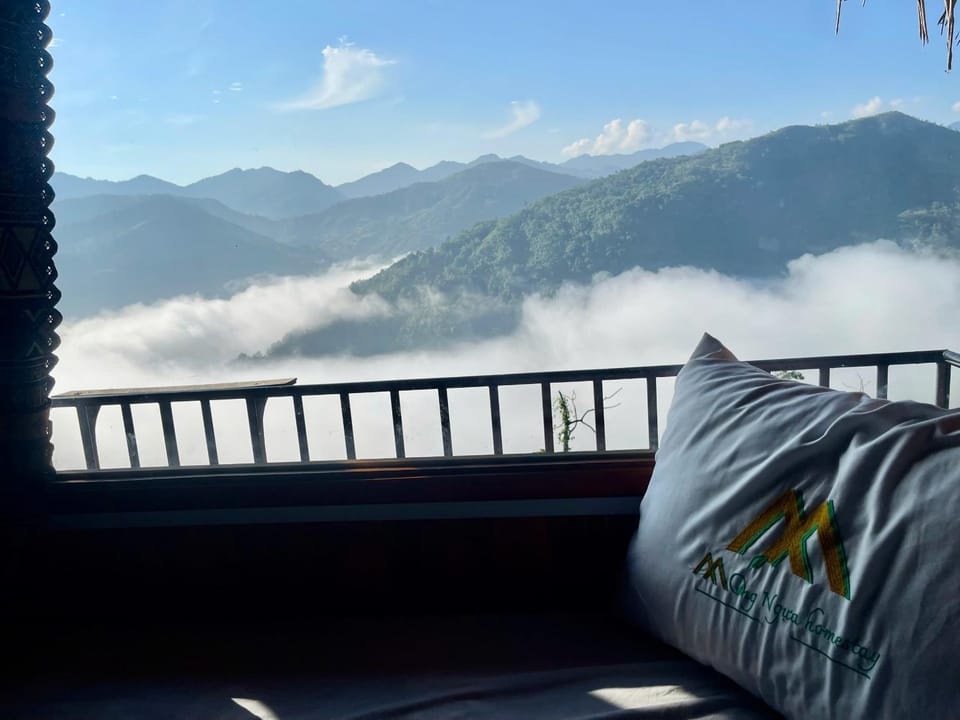 Bedroom, Mountain view