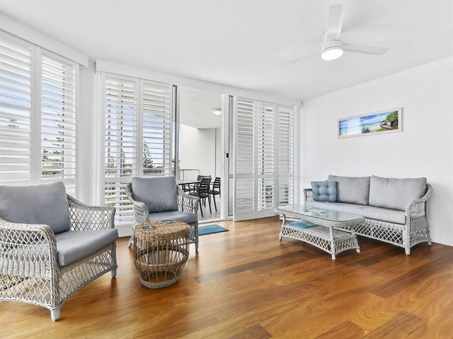 Kawana Beachside Getaway 1 Bedroom Apartment Apartment in Sunshine Coast