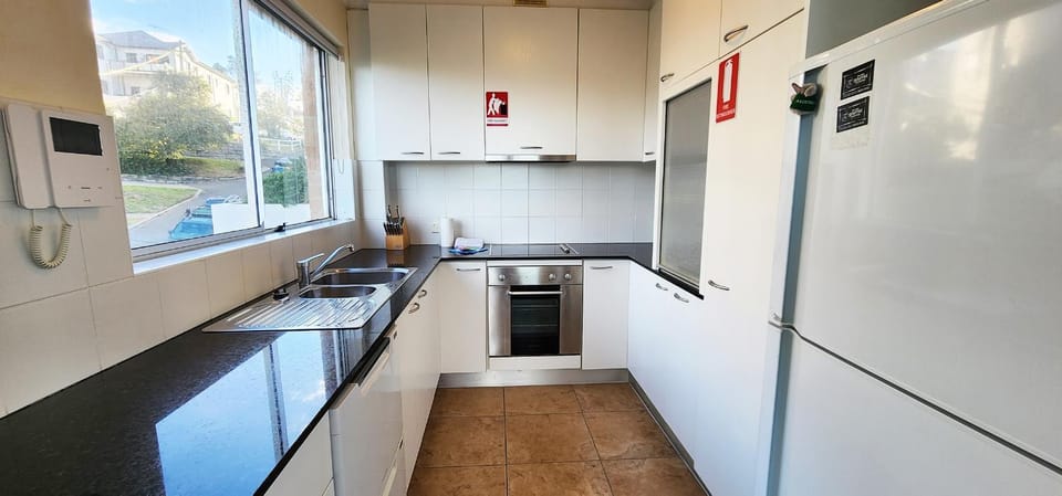 Kitchen or kitchenette, dishwasher, minibar, pet friendly, stove