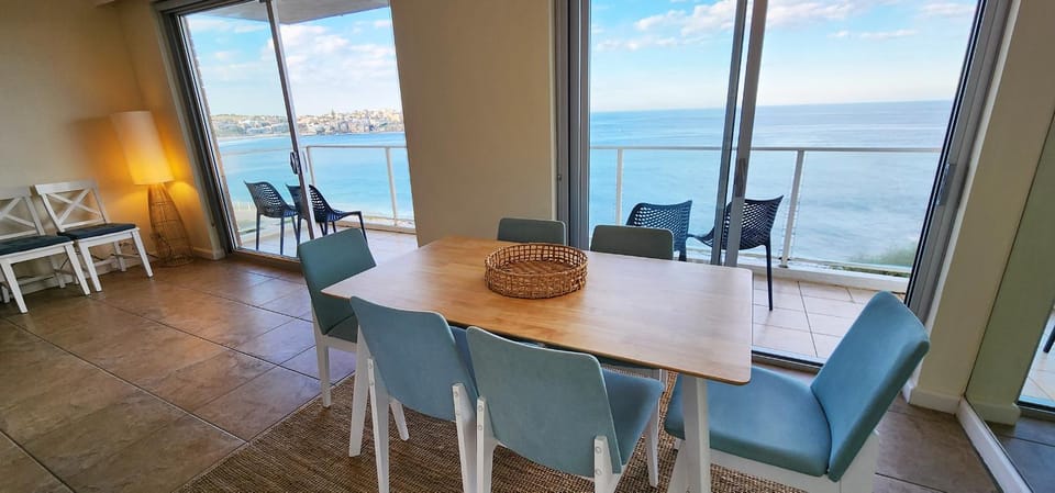 Day, Natural landscape, View (from property/room), Balcony/Terrace, Dining area, Sea view
