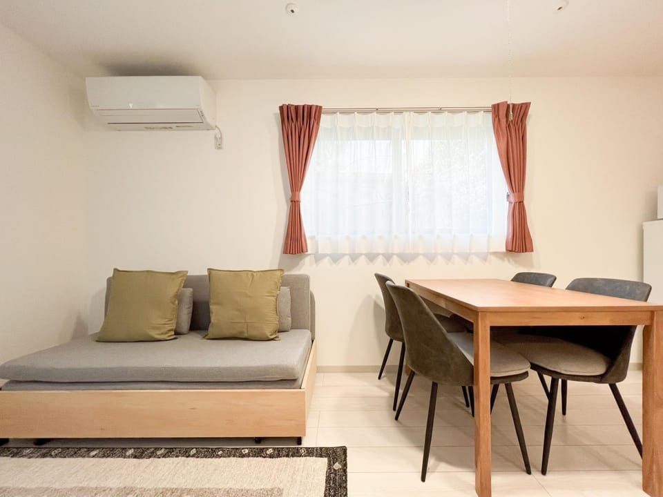 Living room, Seating area, Dining area, air conditioner