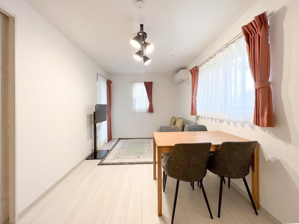 TV and multimedia, Dining area