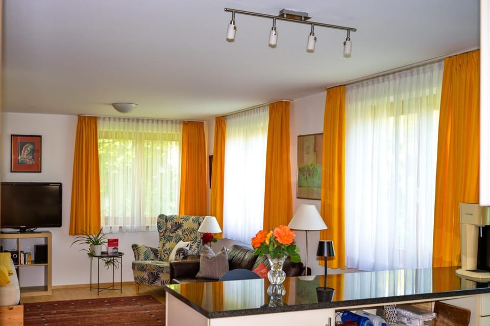 Living room, Photo of the whole room