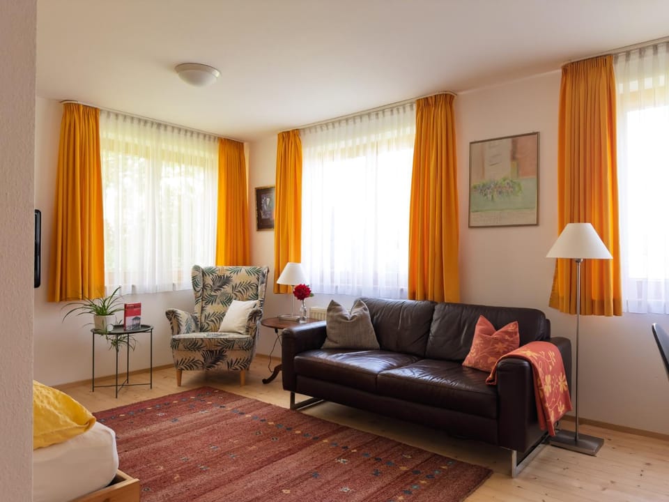 Living room, Photo of the whole room