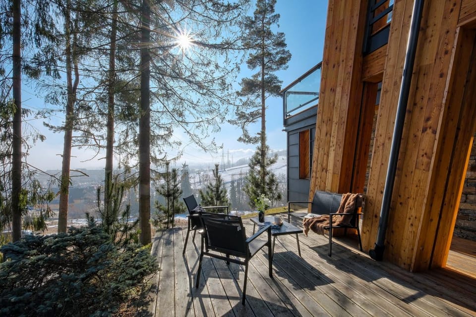 Property building, Patio, Spring, Day, Natural landscape, View (from property/room), Balcony/Terrace, Mountain view