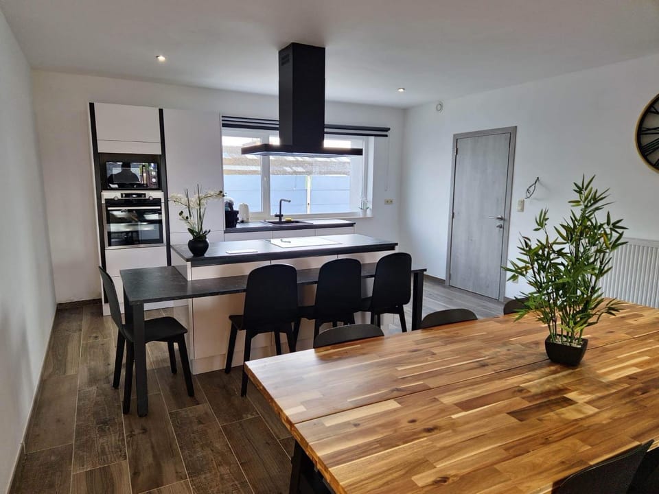 dishwasher, minibar, pet friendly, stove, toaster, kitchen