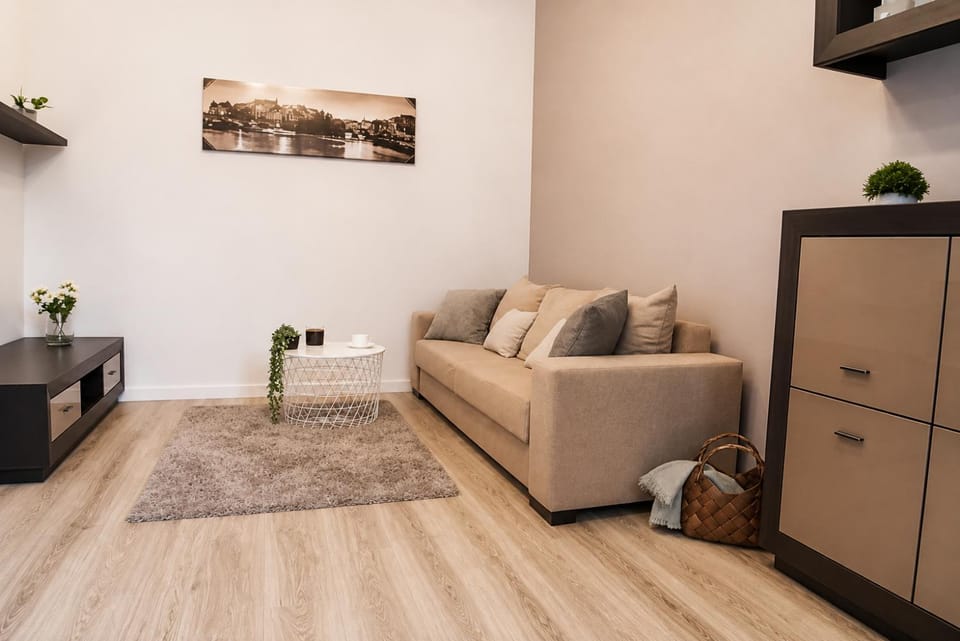Bed, Living room, Seating area