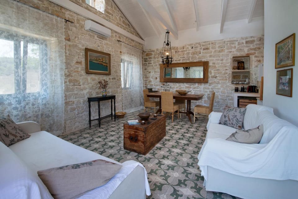 Malethonas Cottage by All About Paxos Apartment in Peloponnese, Western Greece and the Ionian