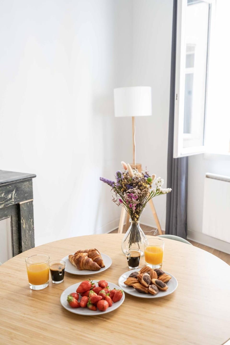 Dining area, Breakfast, Continental breakfast
