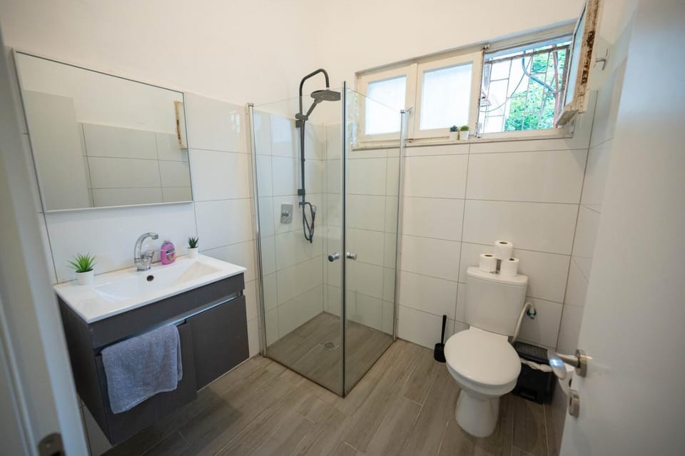 HaYarkon Seaside - 3 Bedroom By Vacay Apartment in Tel Aviv-Yafo