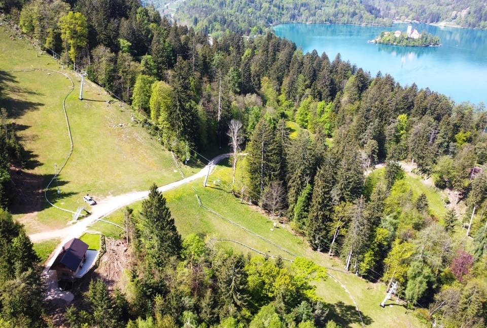 Property building, Day, Natural landscape, Bird's eye view, Lake view