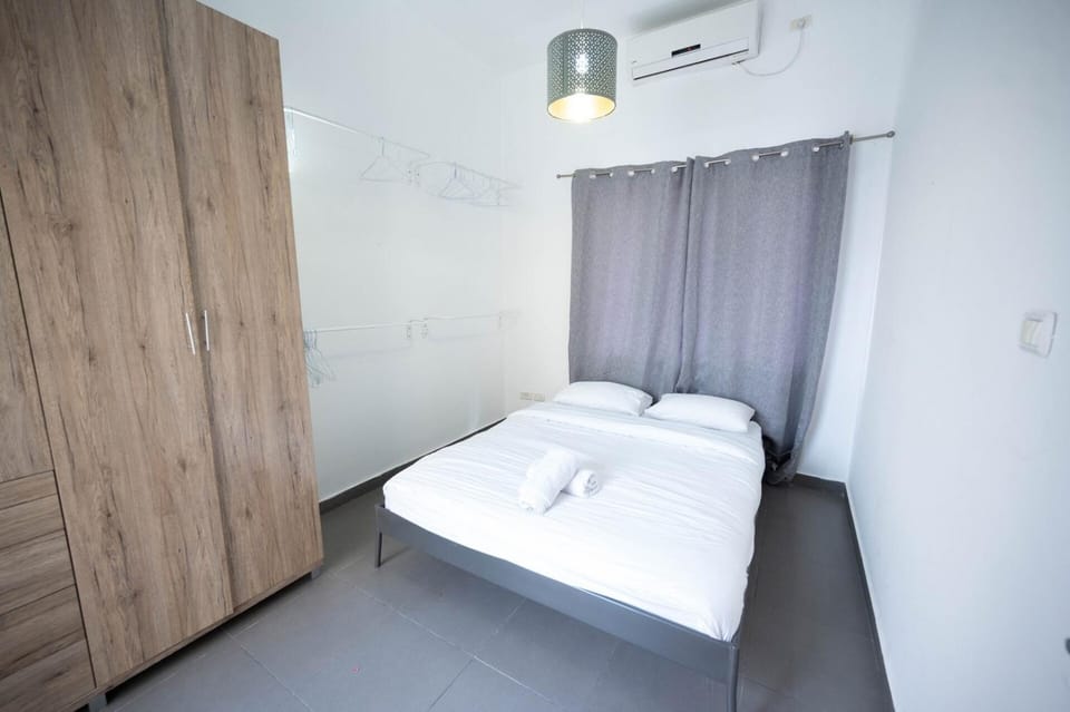 HaYarkon Seaside - - 1 Bedroom & Balcony By Vacay Apartment in Tel Aviv-Yafo