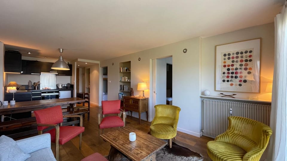 Kitchen or kitchenette, Living room, Dining area