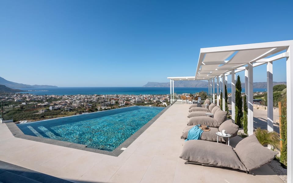 Day, Hot Tub, View (from property/room), Swimming pool, sunbed