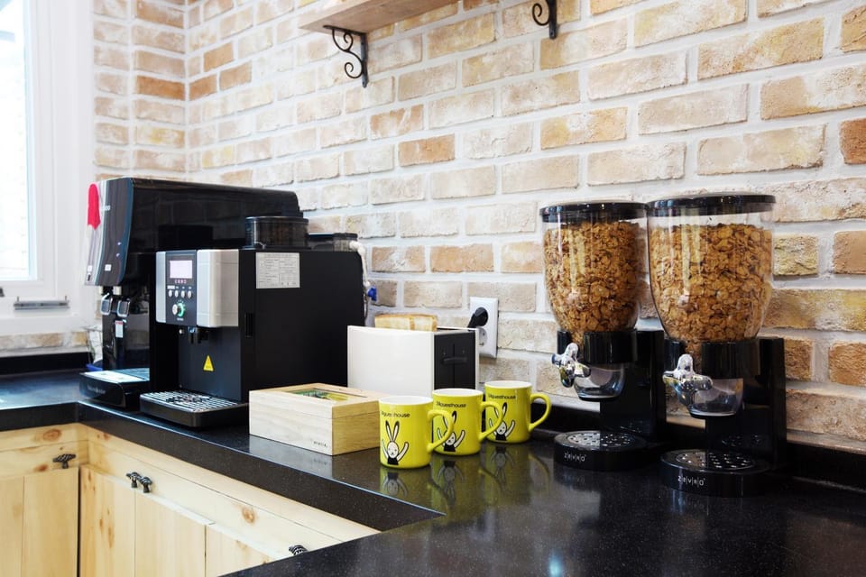 Coffee/tea facilities, Kitchen or kitchenette, Drinks