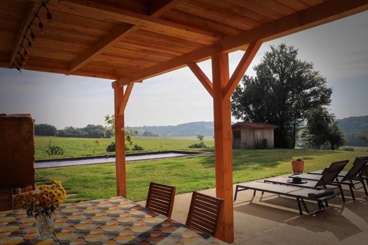 Maison Puchouaou Gîte 8 ou 12 personnes avec piscine privée House in Occitanie