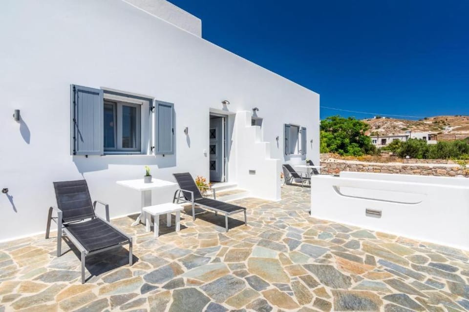 Island Dreams Apartment in Milos