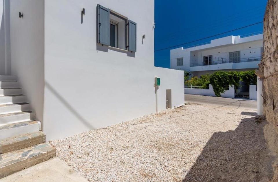 Island Dreams Apartment in Milos