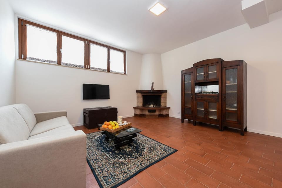 Communal lounge/ TV room, Living room