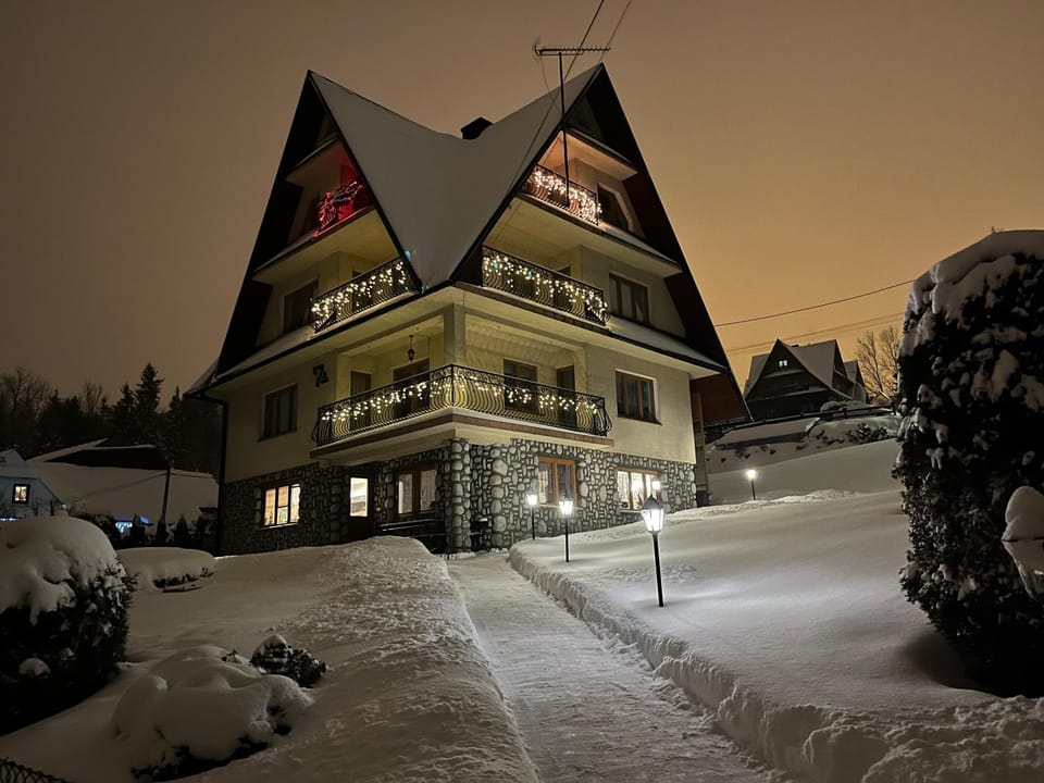 Property building, Winter