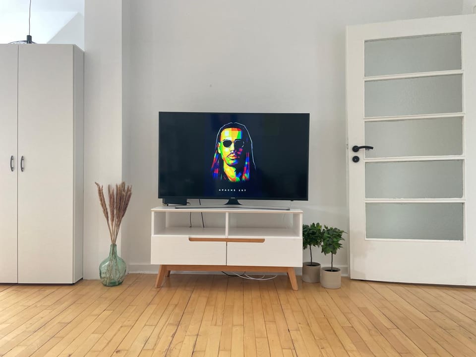 TV and multimedia, Evening entertainment