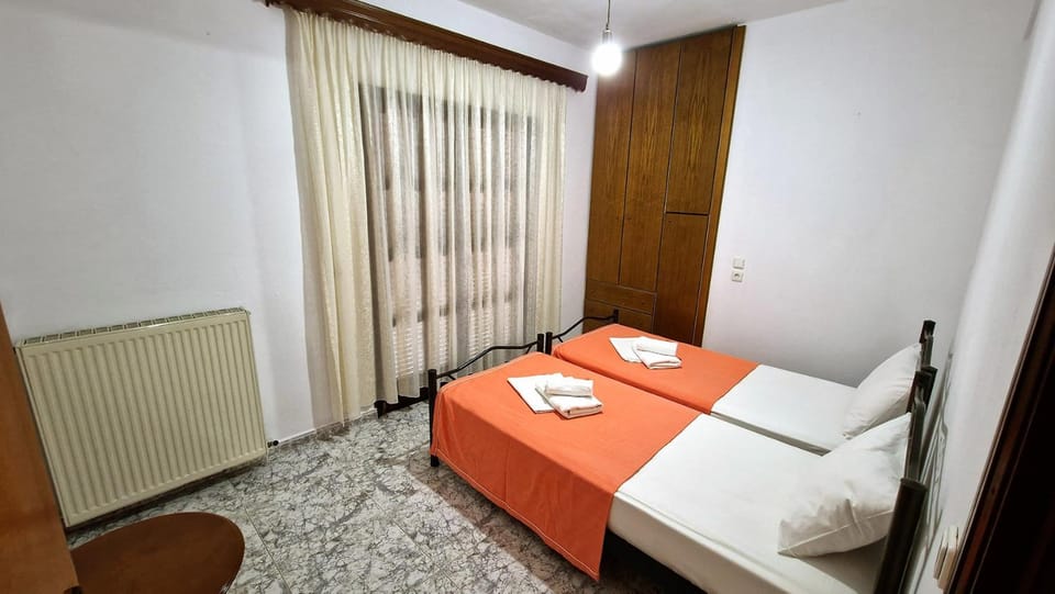 Bedroom, internet, wardrobe