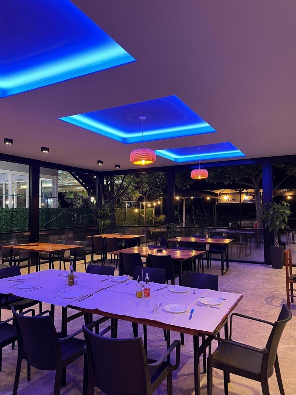 Restaurant/places to eat