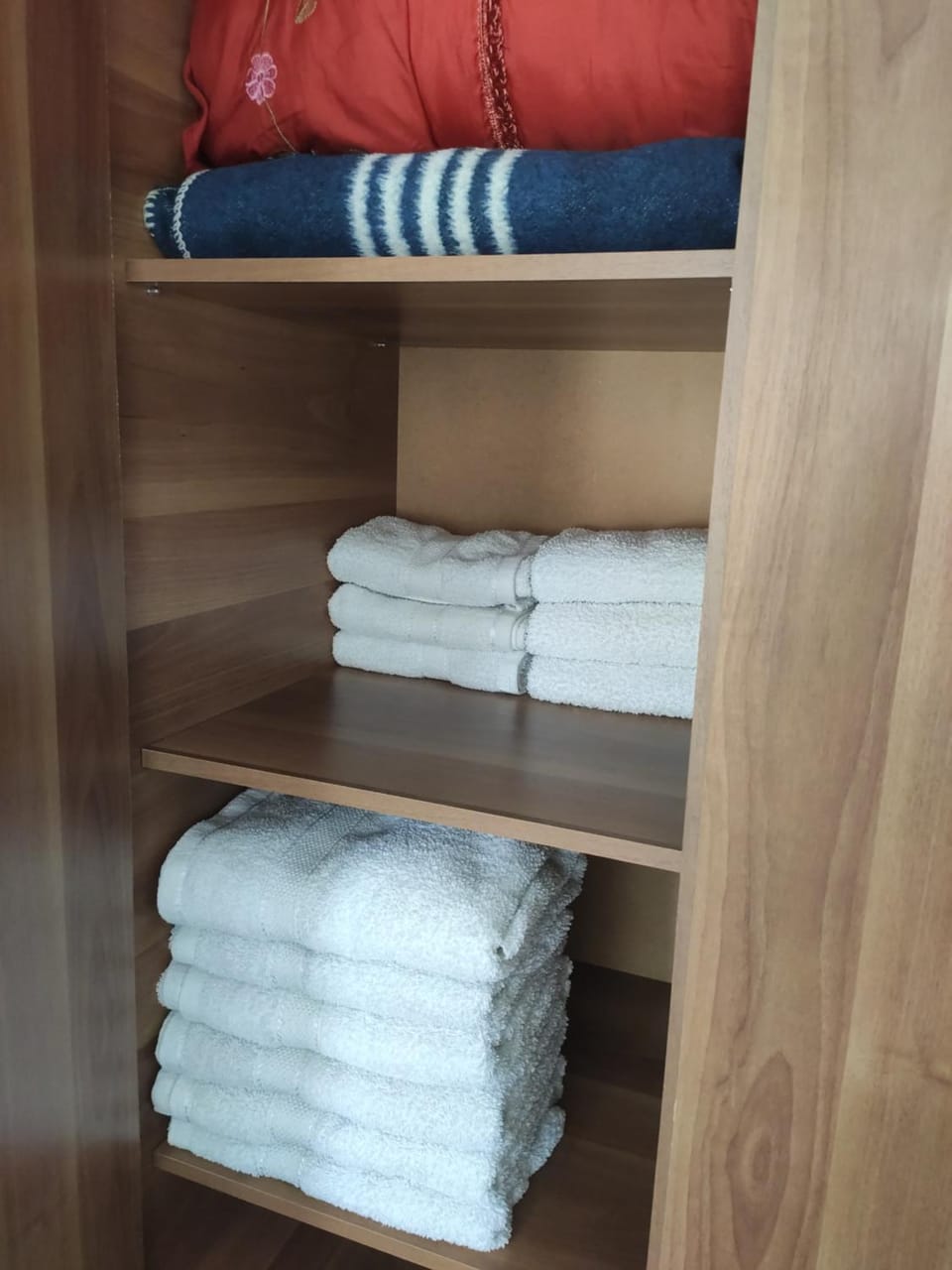Bedroom, towels, wardrobe